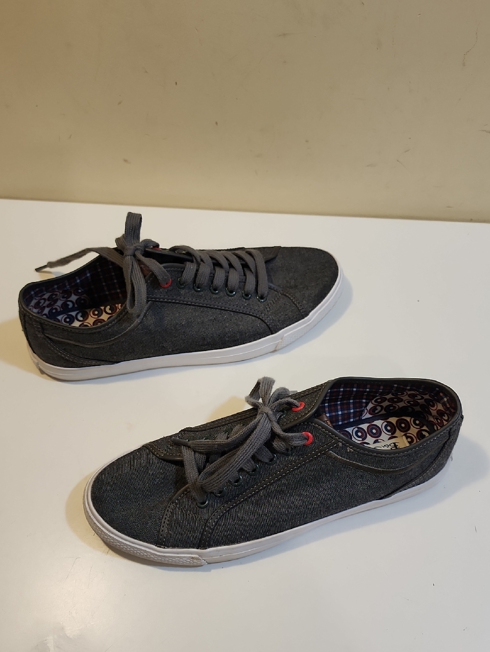 The Original Ben Sherman Low-Top Gray Canvas Sneakers for Men Sz 8.5